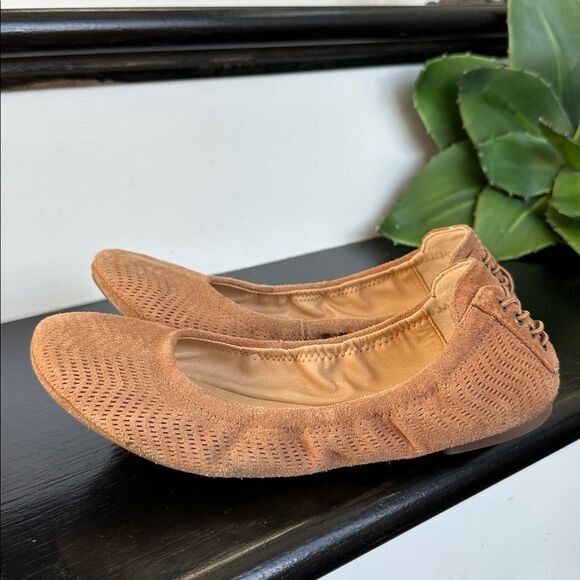 Lucky Brand Ballet Flats Tan Suede Look Comfort Flexible Sole Slip-On Shoes 7 - Picture 3 of 5